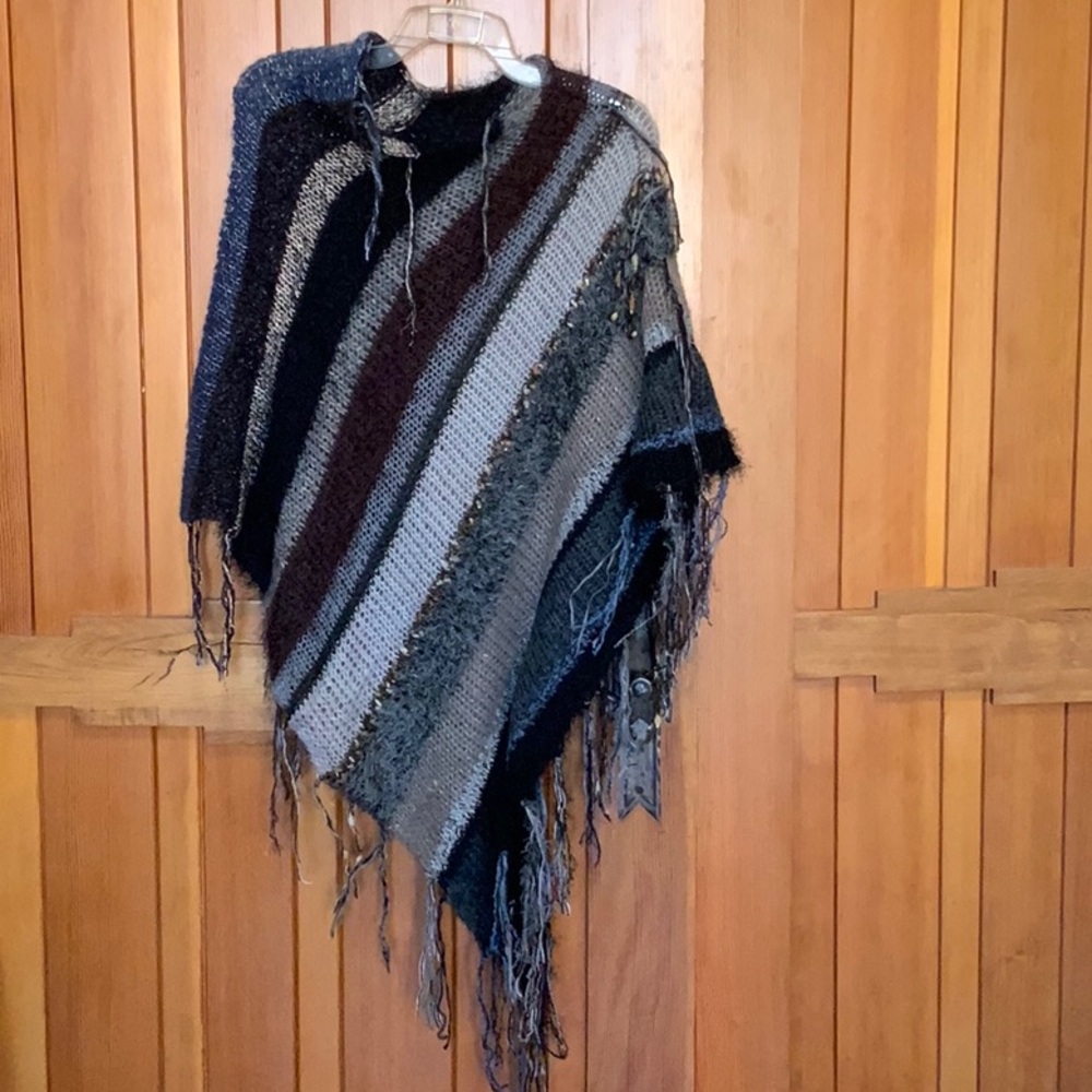 Women’s Poncho